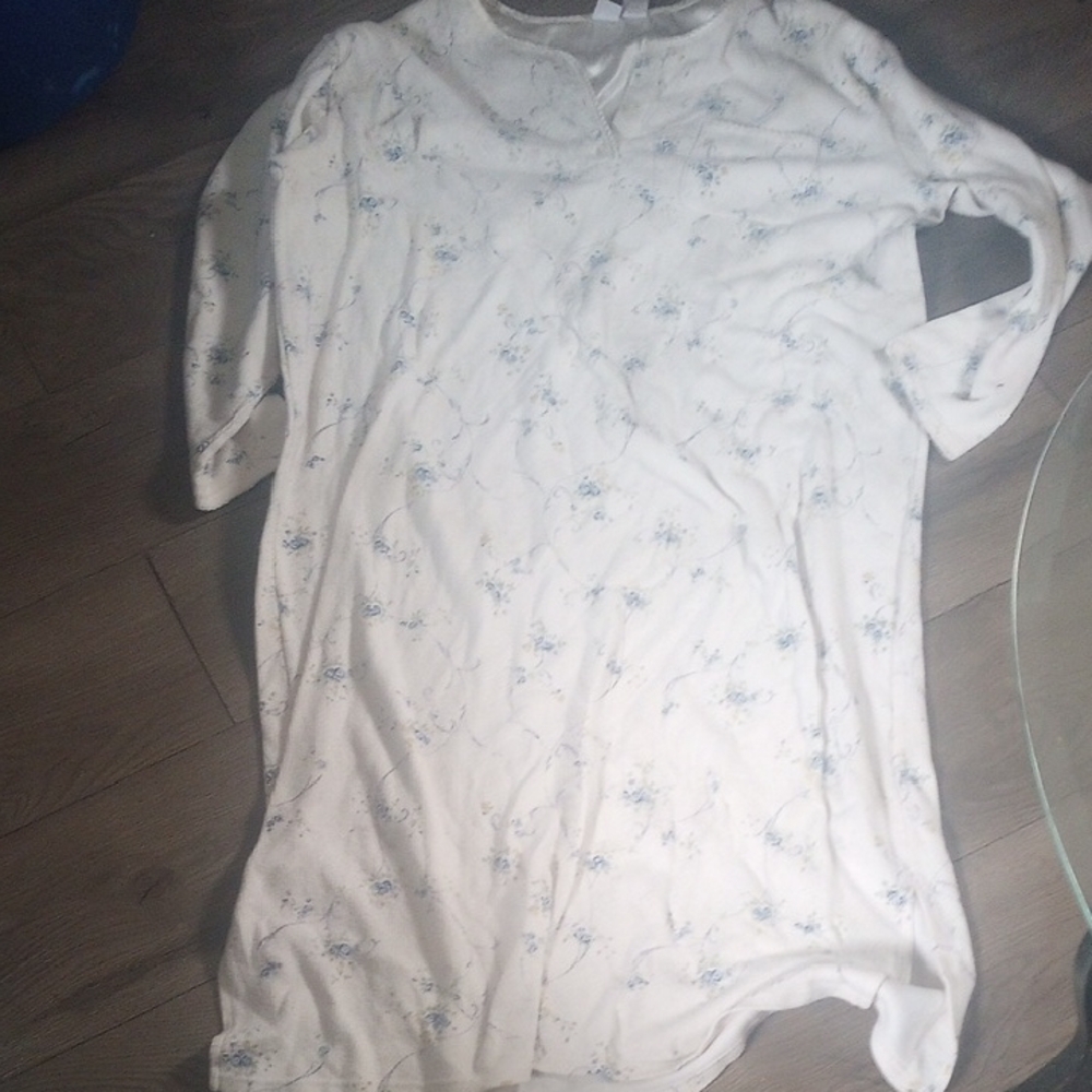 Cherokee White and Blue Floral Nightgown